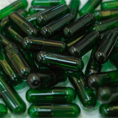 Klare, leere Pillenkapseln